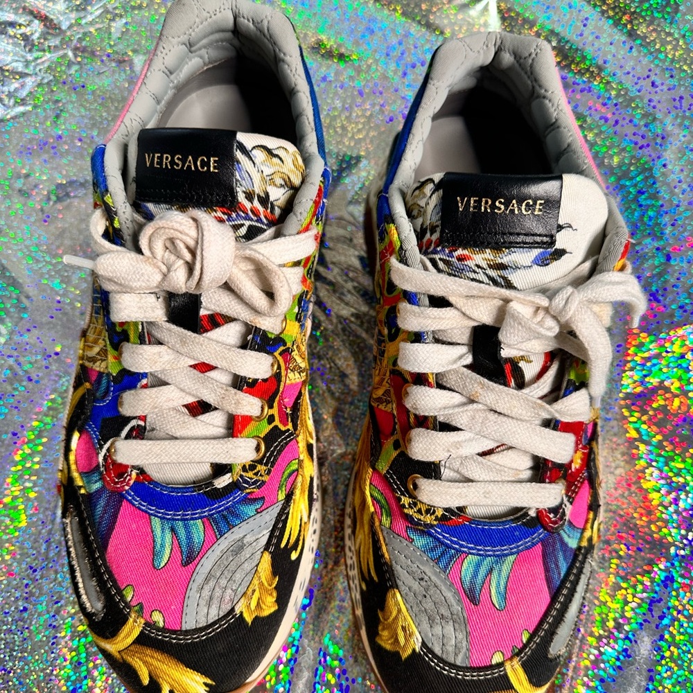 Authentic Versace Women's Blue Baroque Print Achilles sneakers size 40 (8.5 w)